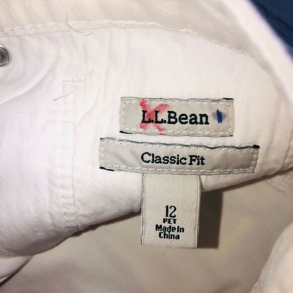 NWT Womens Size 12P LL Bean Classic Fit Comfort Knit Denim Jeans - Picture 3 of 7